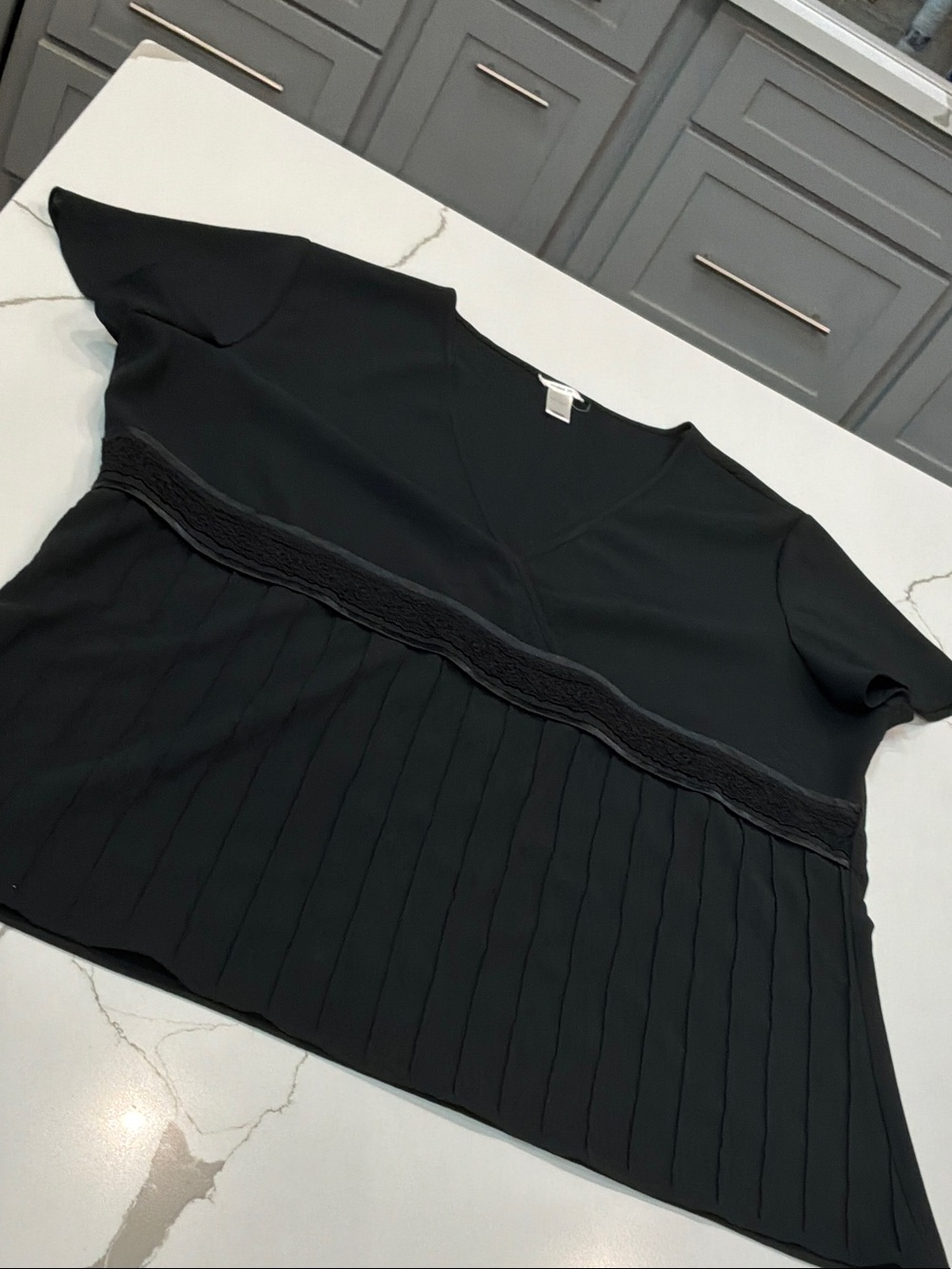 Old Navy XL Women’s Black V-Neck Pleated Waist Top Sheer Black Perfect Fit